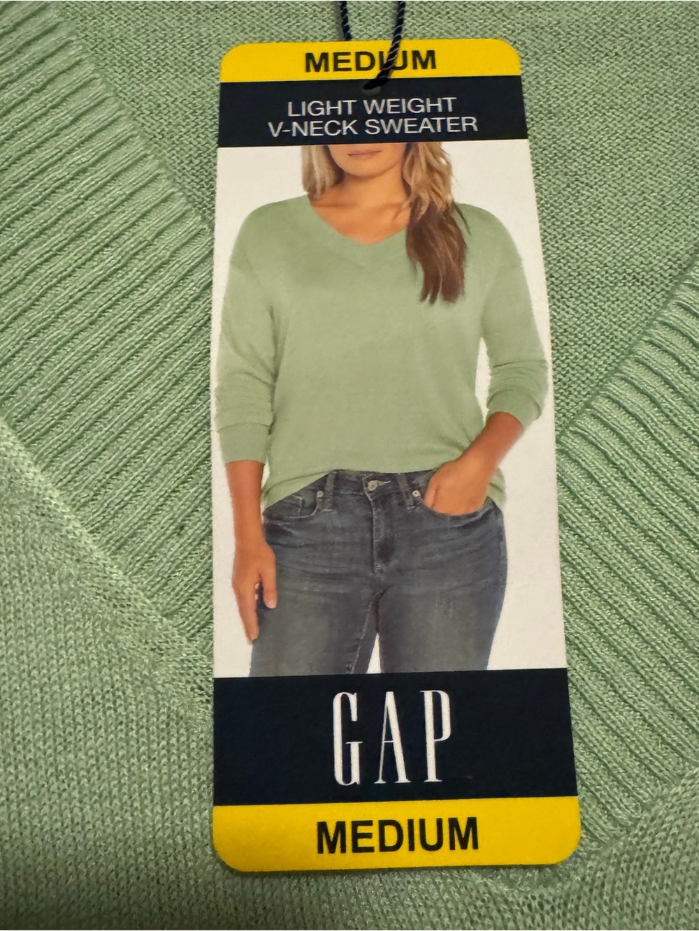 GAP V-Neck Sweater in Sage - Size Medium